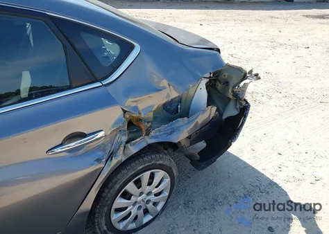 2015 Nissan Sentra S z USA, uszkodzony, nr VIN 3N1AB7AP6FY367201